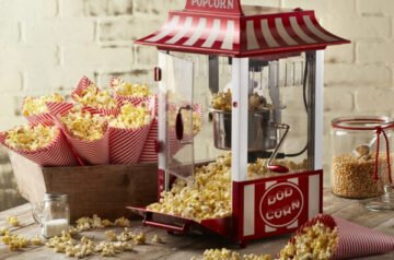 Why Popcorn and Cotton Candy Machine Rentals Are the Perfect Sweet Touch for Weddings