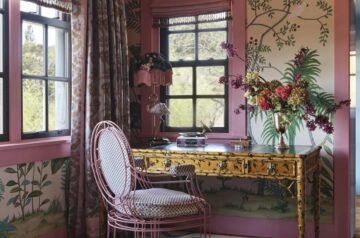 Buy Abstract Carpets Online at Affordable Price in India