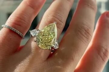 Vintage Styled vs Modern Classic Engagement Rings – A Complete Buyer’s Guide