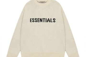 Essentials Hoodie: Timeless Design for Everyday Fashion