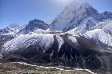 What Makes the Everest Base Camp Trek Challenging for Beginners