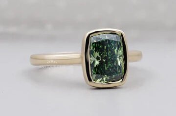 How to Choose the Perfect Elongated Cushion Cut Engagement Ring for Your Love Story
