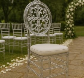 Event Chair   Chiava...